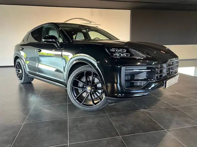 Porsche Cayenne view 2