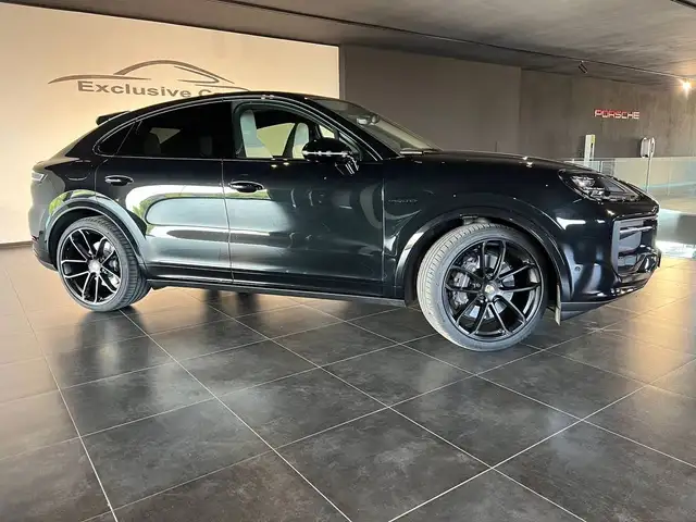 Porsche Cayenne view 5