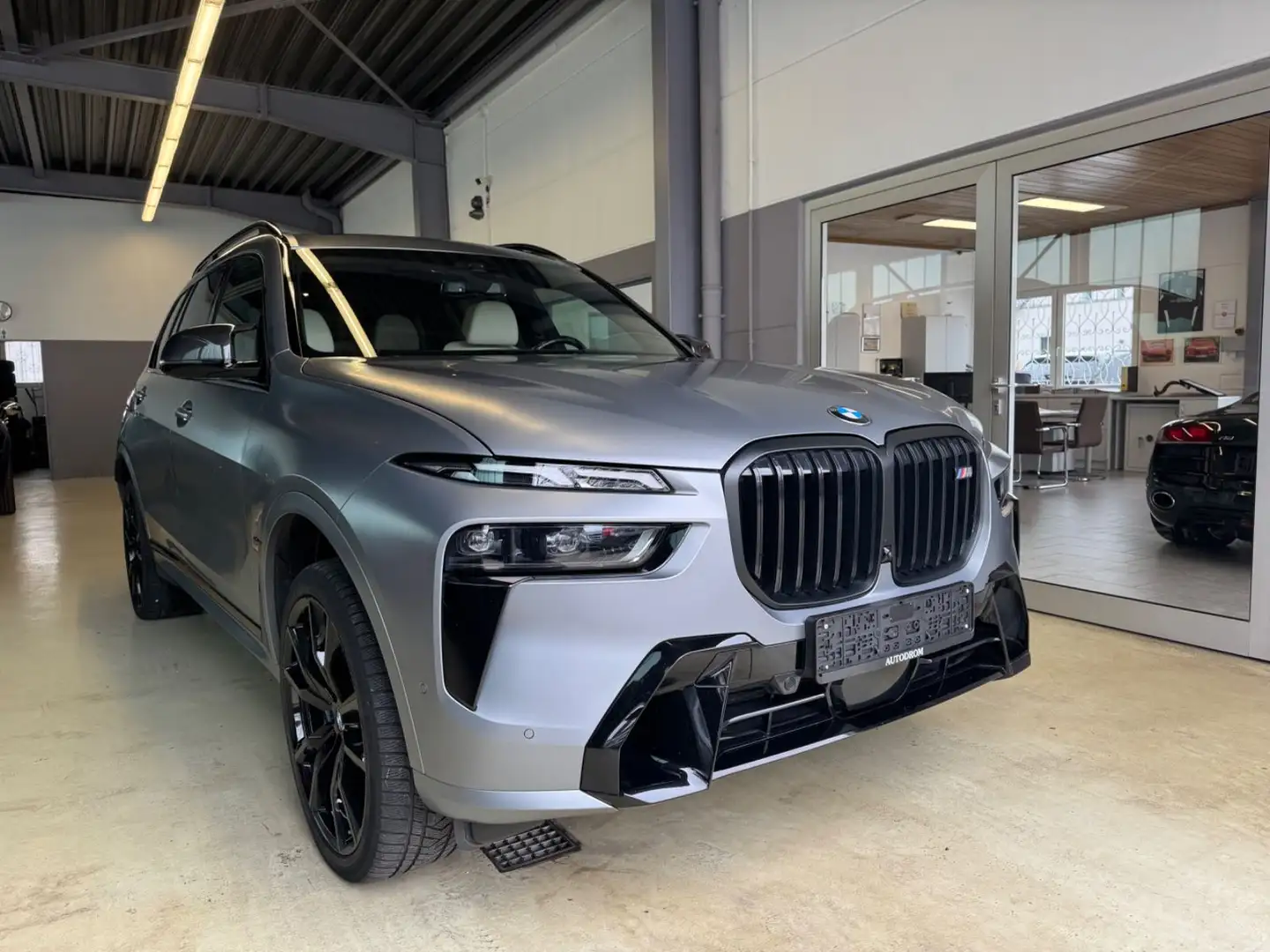 BMW X7 M60 6-Sitzer+Massage+Skylounge+AHK+Frozen Gri - 1