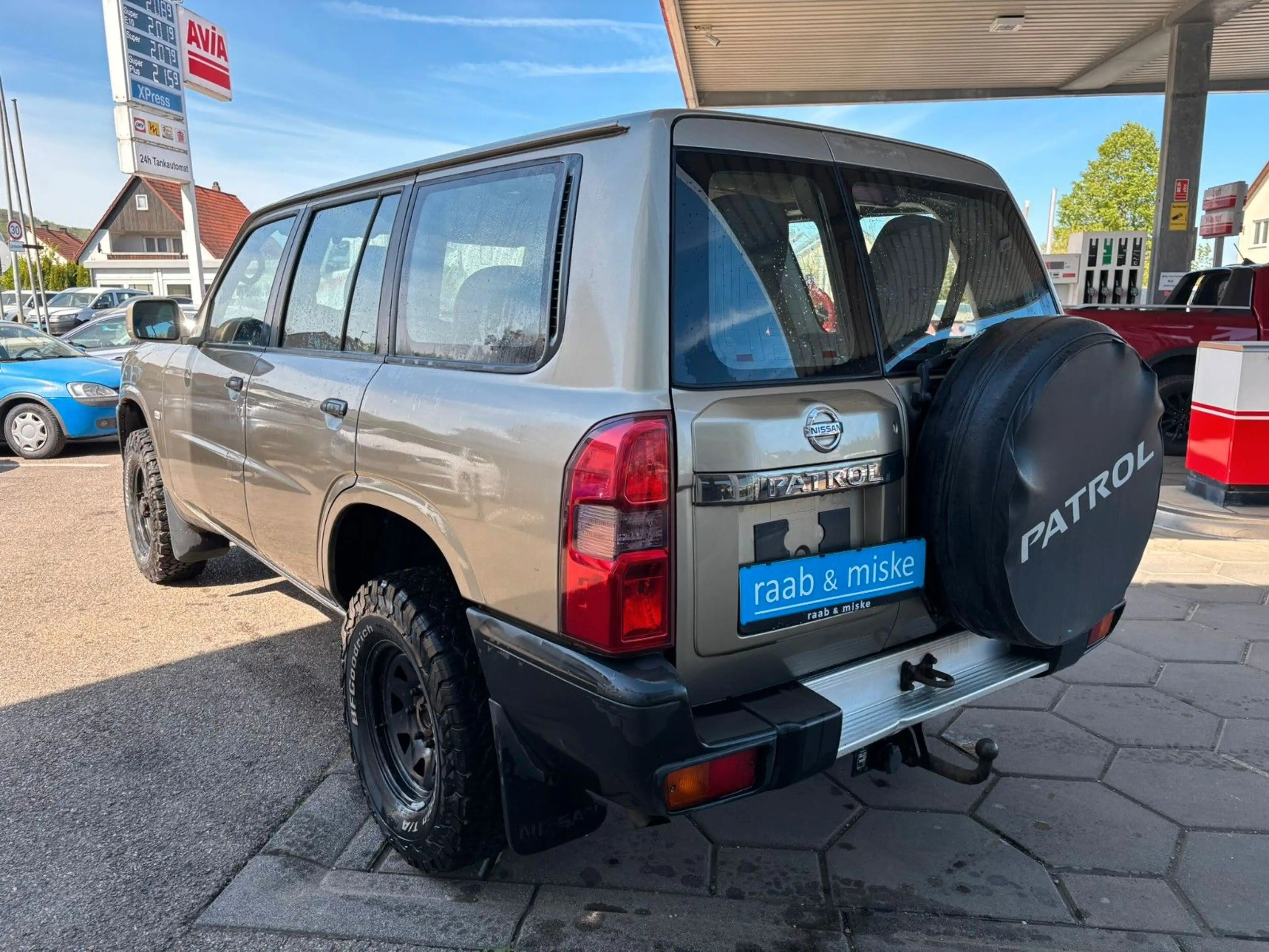 Nissan Patrol *7-Sitze/AHK/Klima* — photo 4