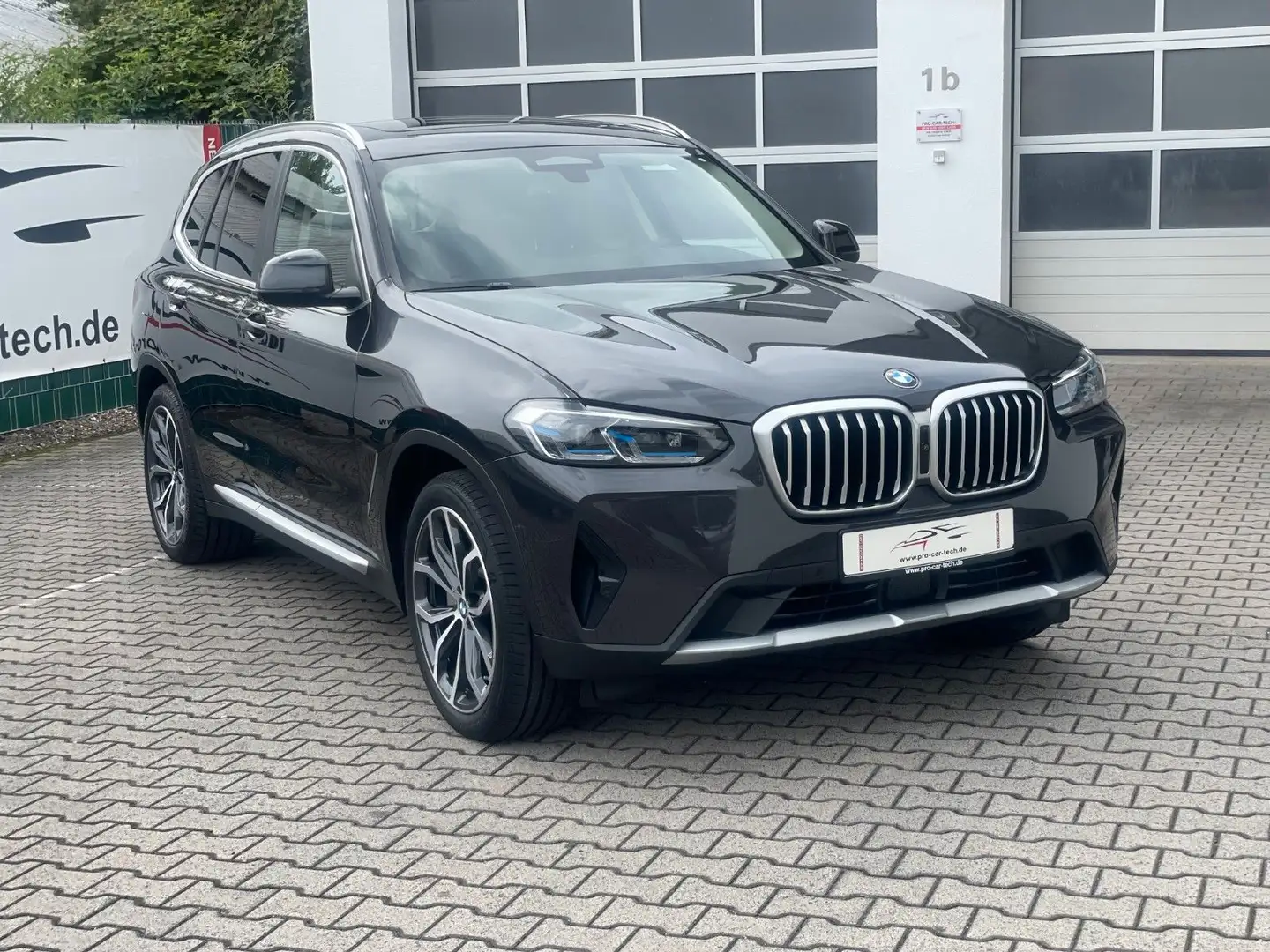 BMW X3 xDrive30d|Pano|AHK|Laser|Standhzg|HarmanKard. Gris - 1