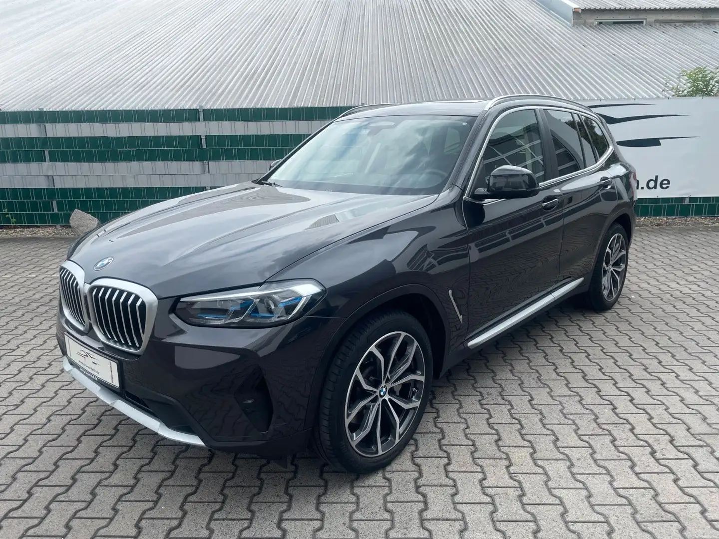 BMW X3 xDrive30d|Pano|AHK|Laser|Standhzg|HarmanKard. Gris - 2