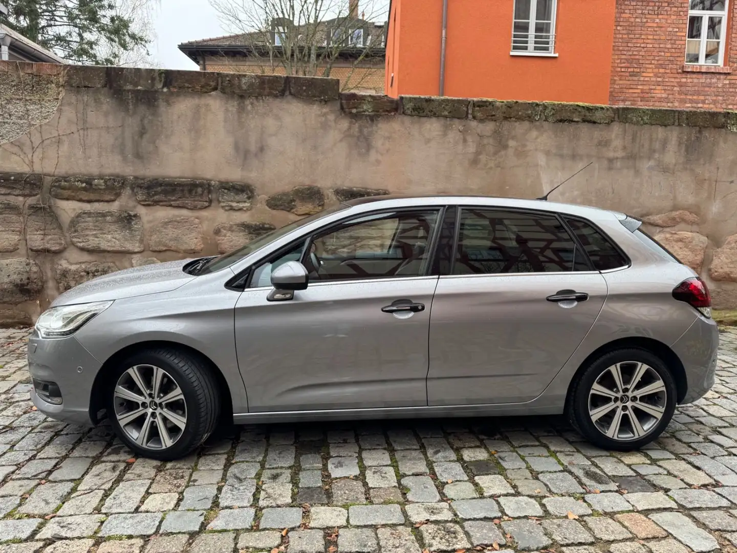 Citroen C4 Lim. Shine/PANO/KEY/CARPLAY/TOTW/PDC/SPURH/ Gri - 2