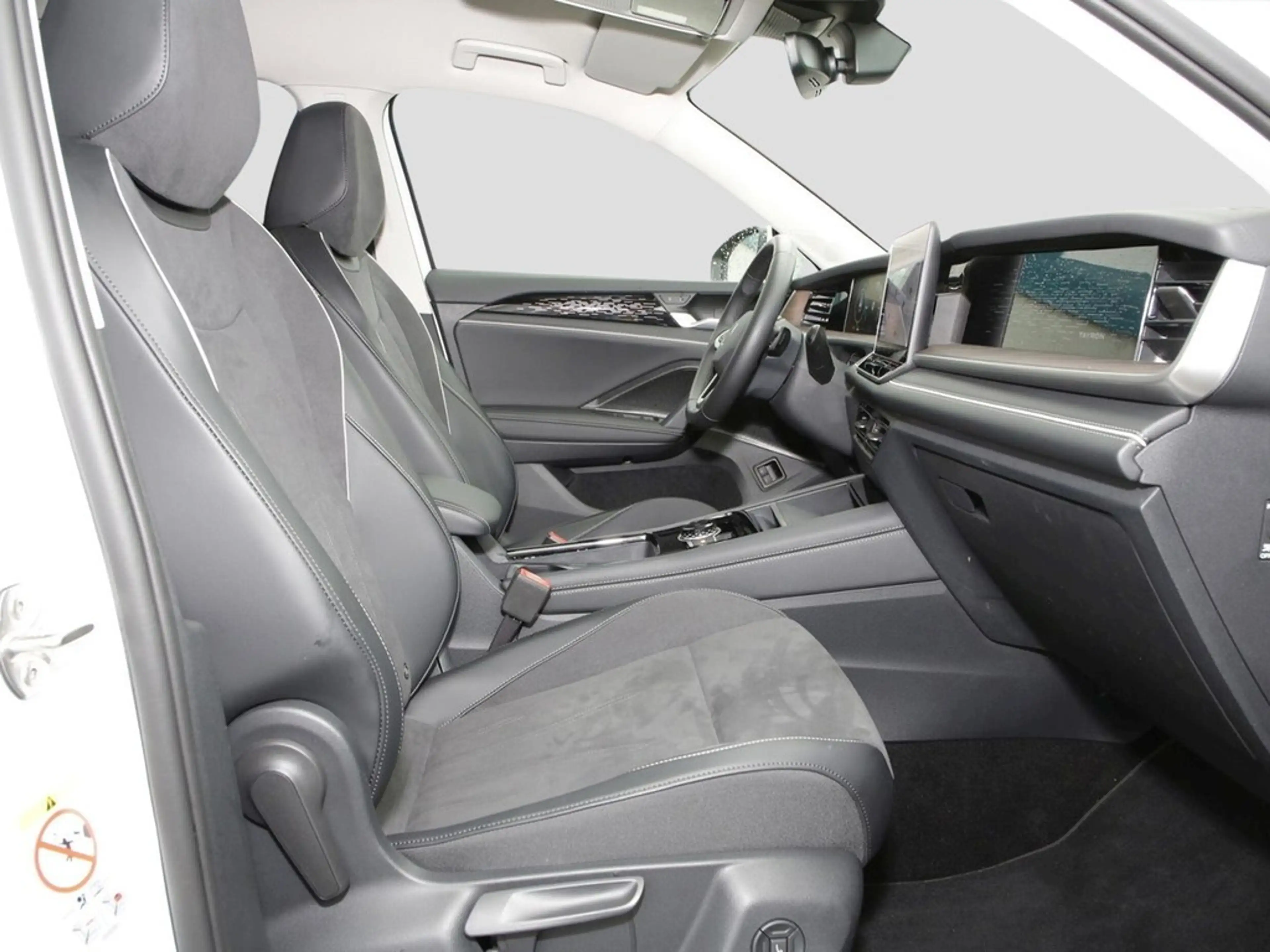 Volkswagen Tayron 1.5 TSI DSG eHybrid Elegance 18" ACC AHK — photo 8