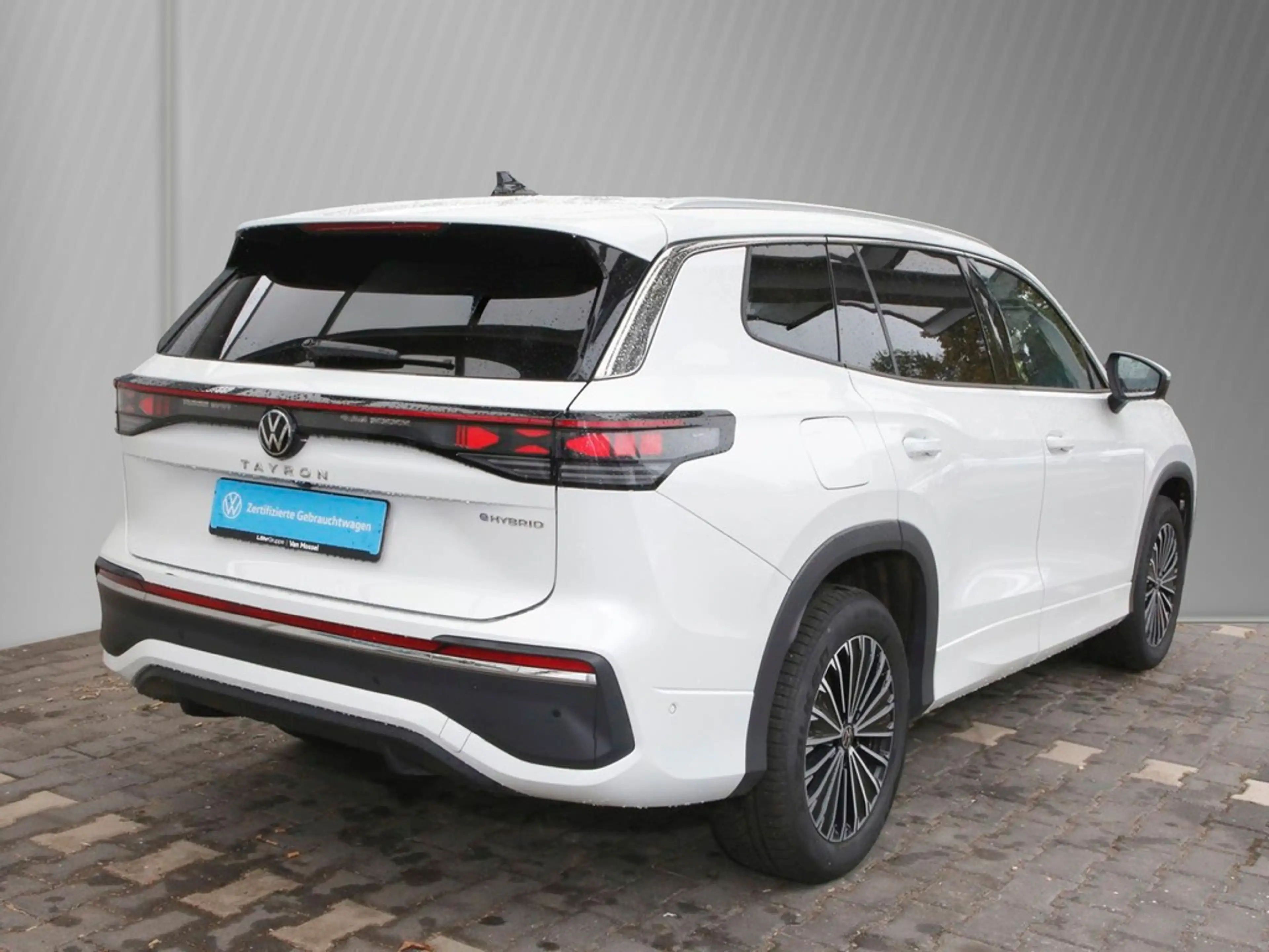 Volkswagen Tayron 1.5 TSI DSG eHybrid Elegance 18" ACC AHK — photo 4