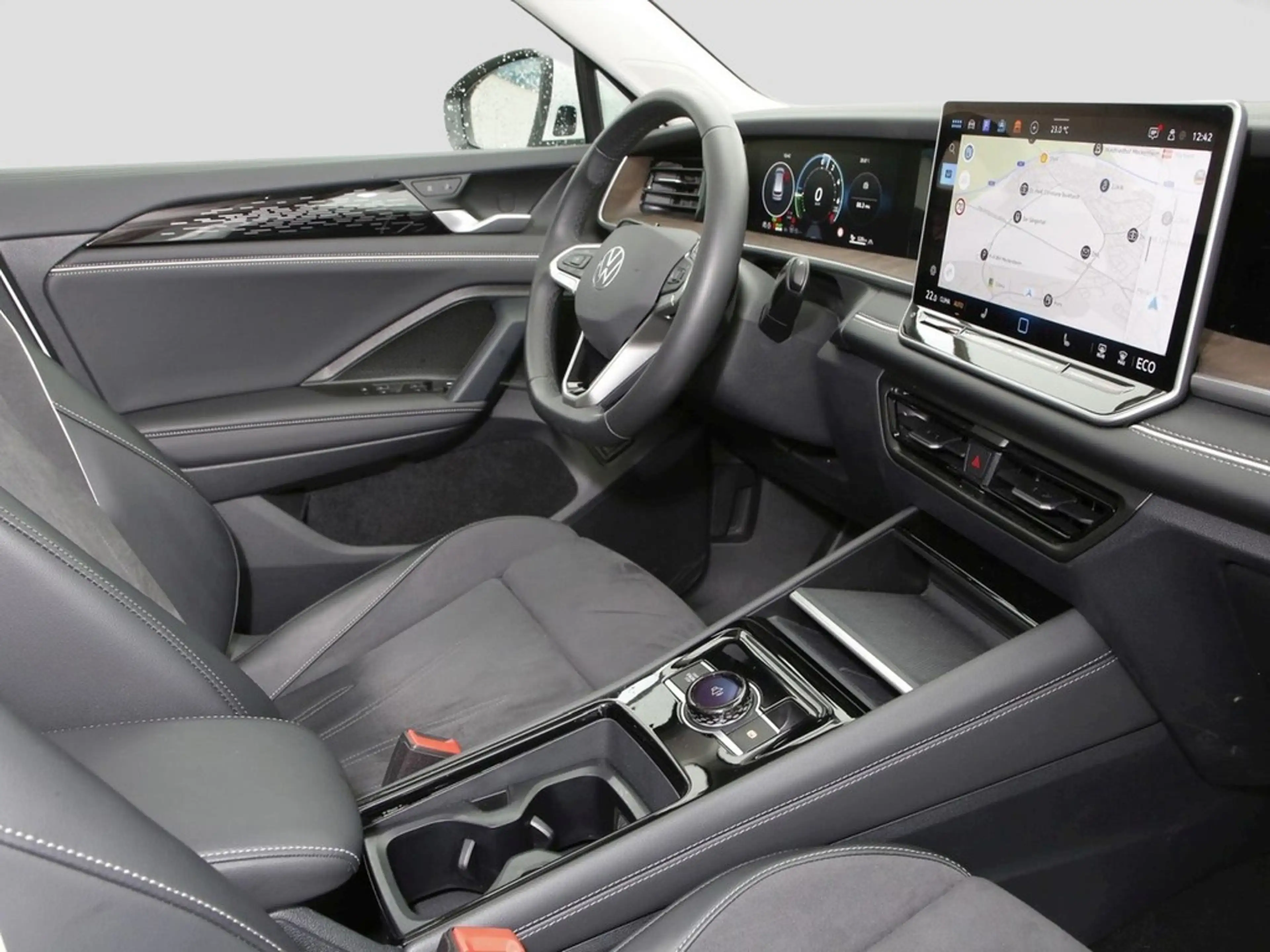 Volkswagen Tayron 1.5 TSI DSG eHybrid Elegance 18" ACC AHK — photo 9