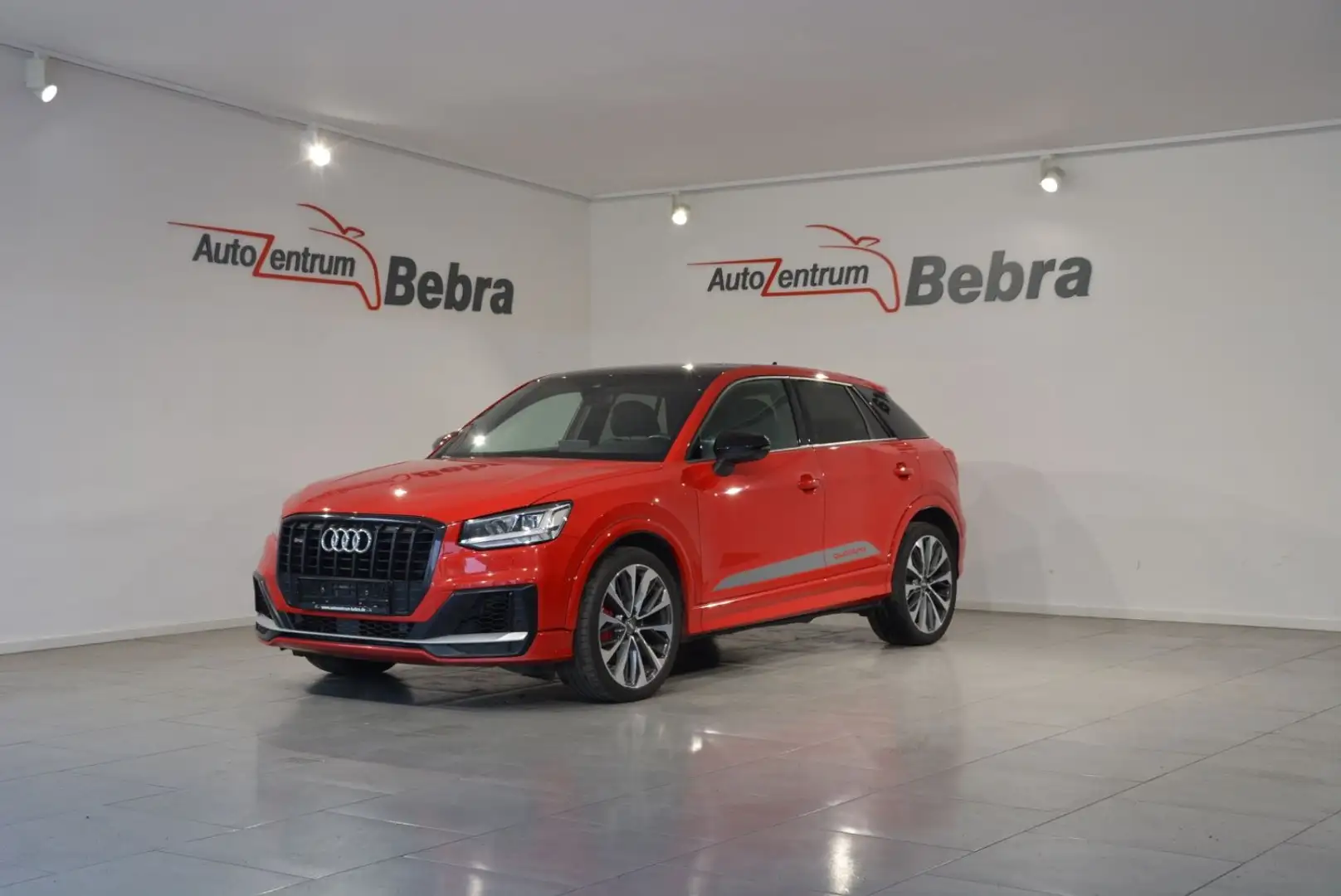 Audi SQ2 2.0 TFSI quattro LED/Navi/Kamera/Panora./HUD Rot - 1