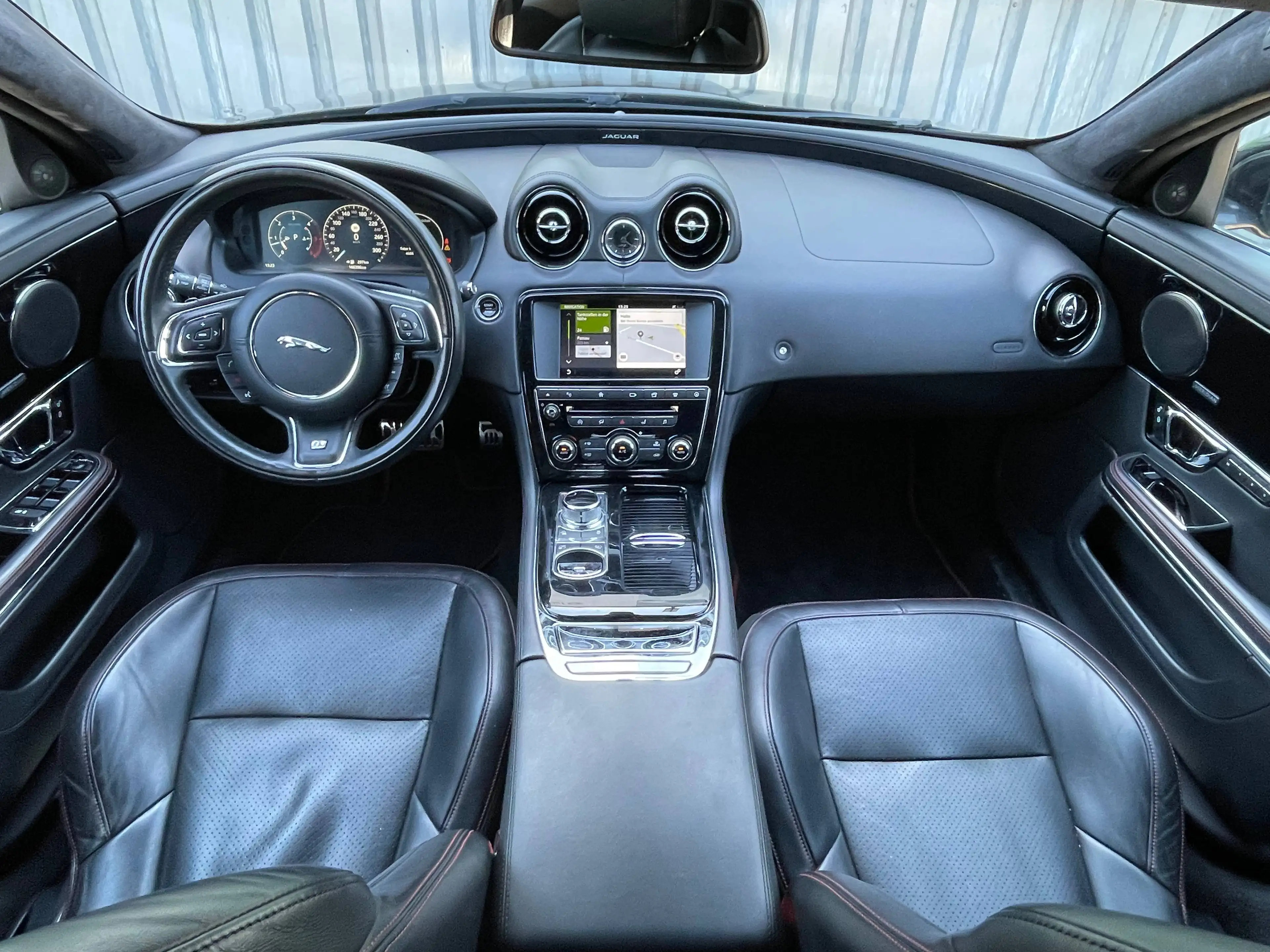 Jaguar XJ 3,0d Aut. R-Sport * 2.Besitz * Neue Bremsen, Zahnriemen... * — photo 2