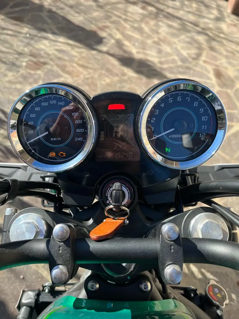 Kawasaki Z 650 RS - 2