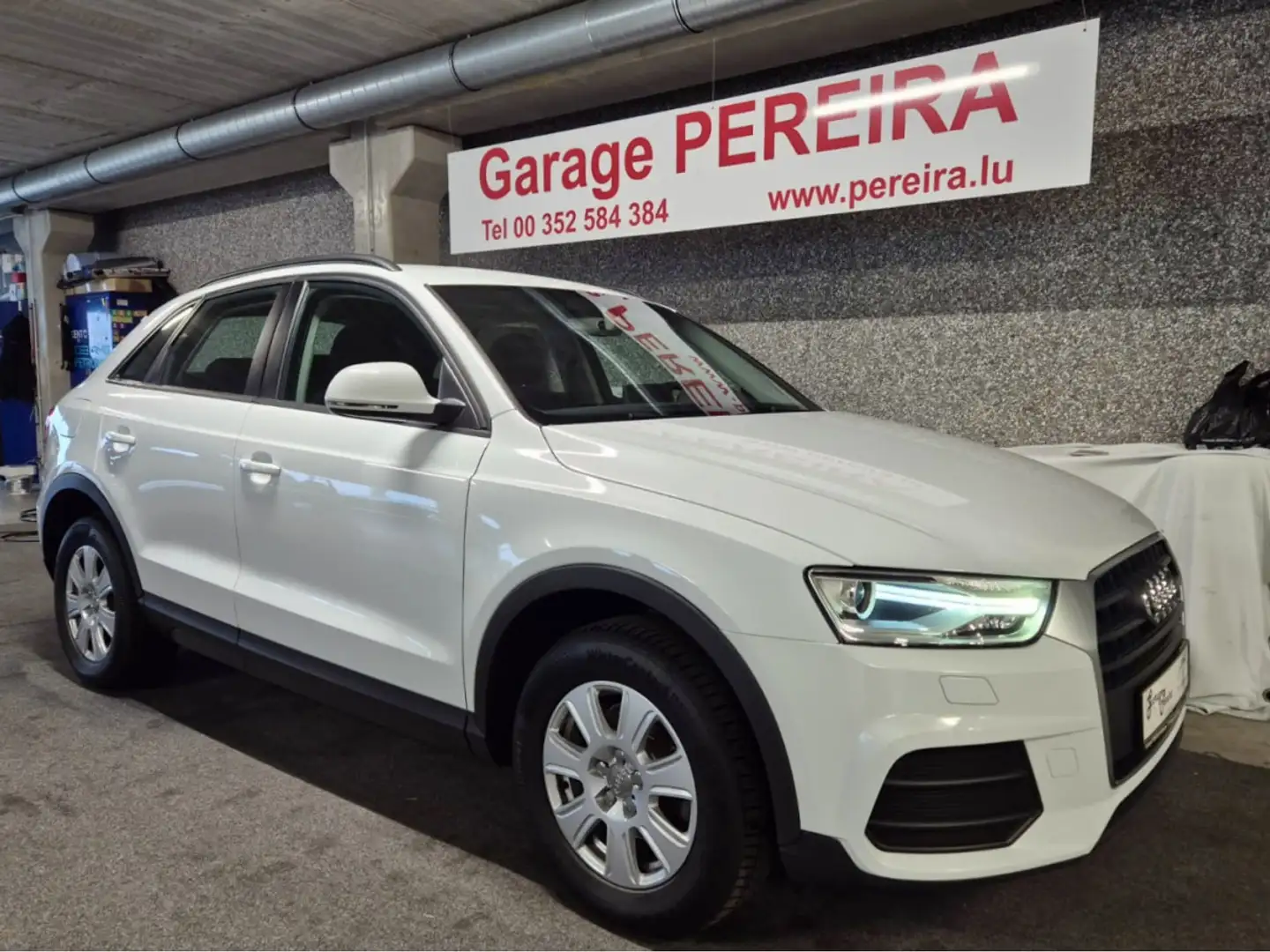 Audi Q3 2.0 TDI 150 BI-XENON NAVI Weiß - 1