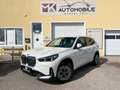 BMW iX1 30 xDrive 64,7kWh*RFK*HIFI*AMBIENTE*SITZHEIZUNG*VOLLEDER* Weiß - thumbnail 1