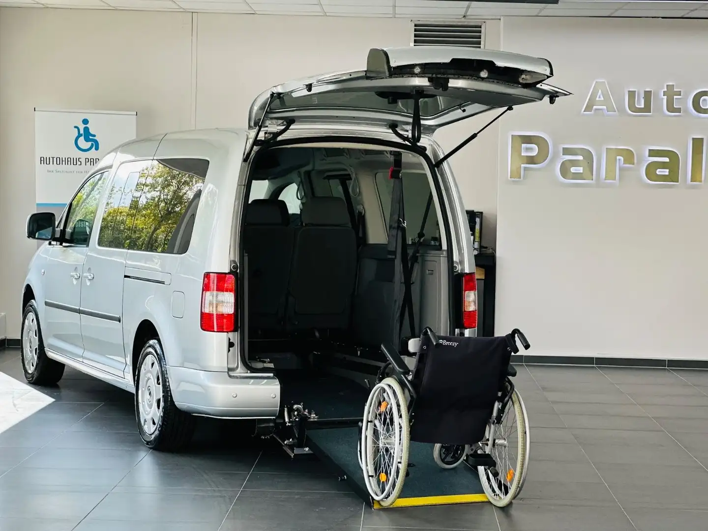 Volkswagen Caddy Maxi Life TDI Behindertengerecht-Rampe Silber - 1
