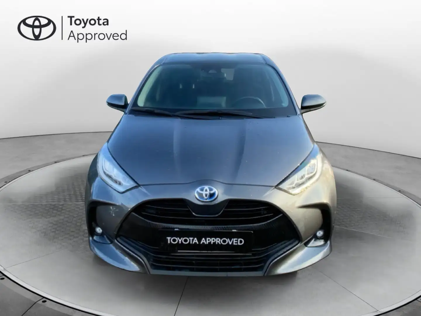Toyota Yaris 4ª serie 1.5 Hybrid 5 porte Trend Grigio - 2
