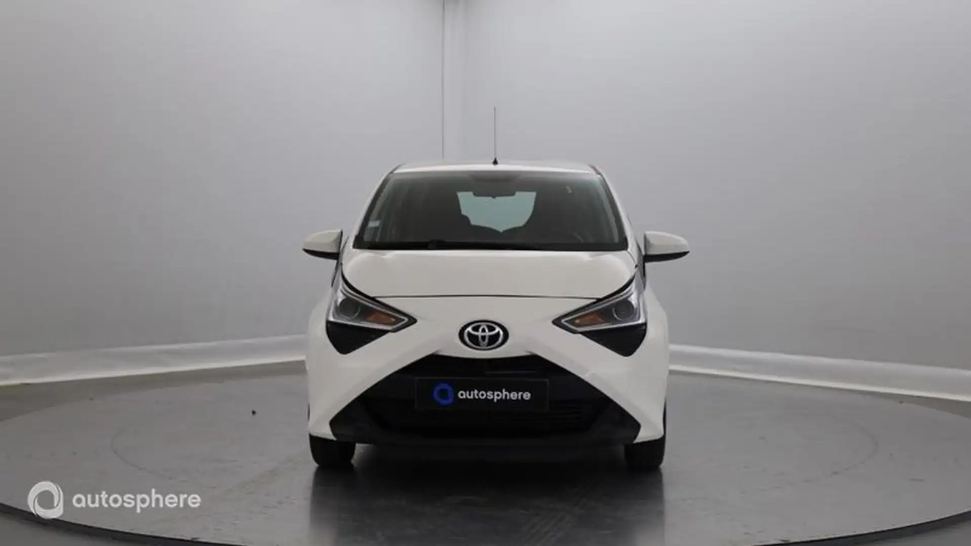 Toyota Aygo 1.0 VVT-i 72ch x-play 5p - 2