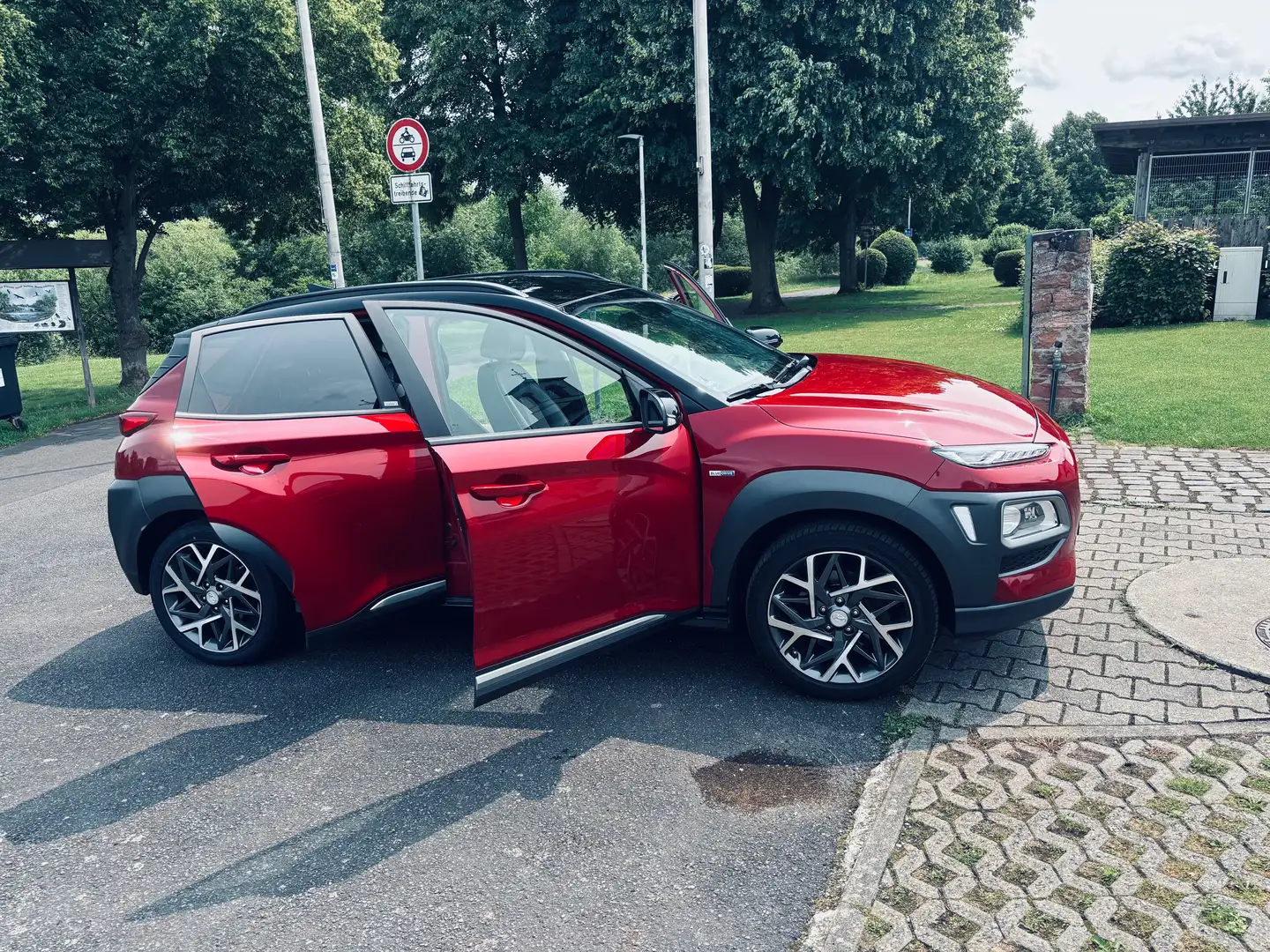 Hyundai KONA Kona 1.6 GDI DCT Style 8xReifen 2Jahre granti Braun - 1