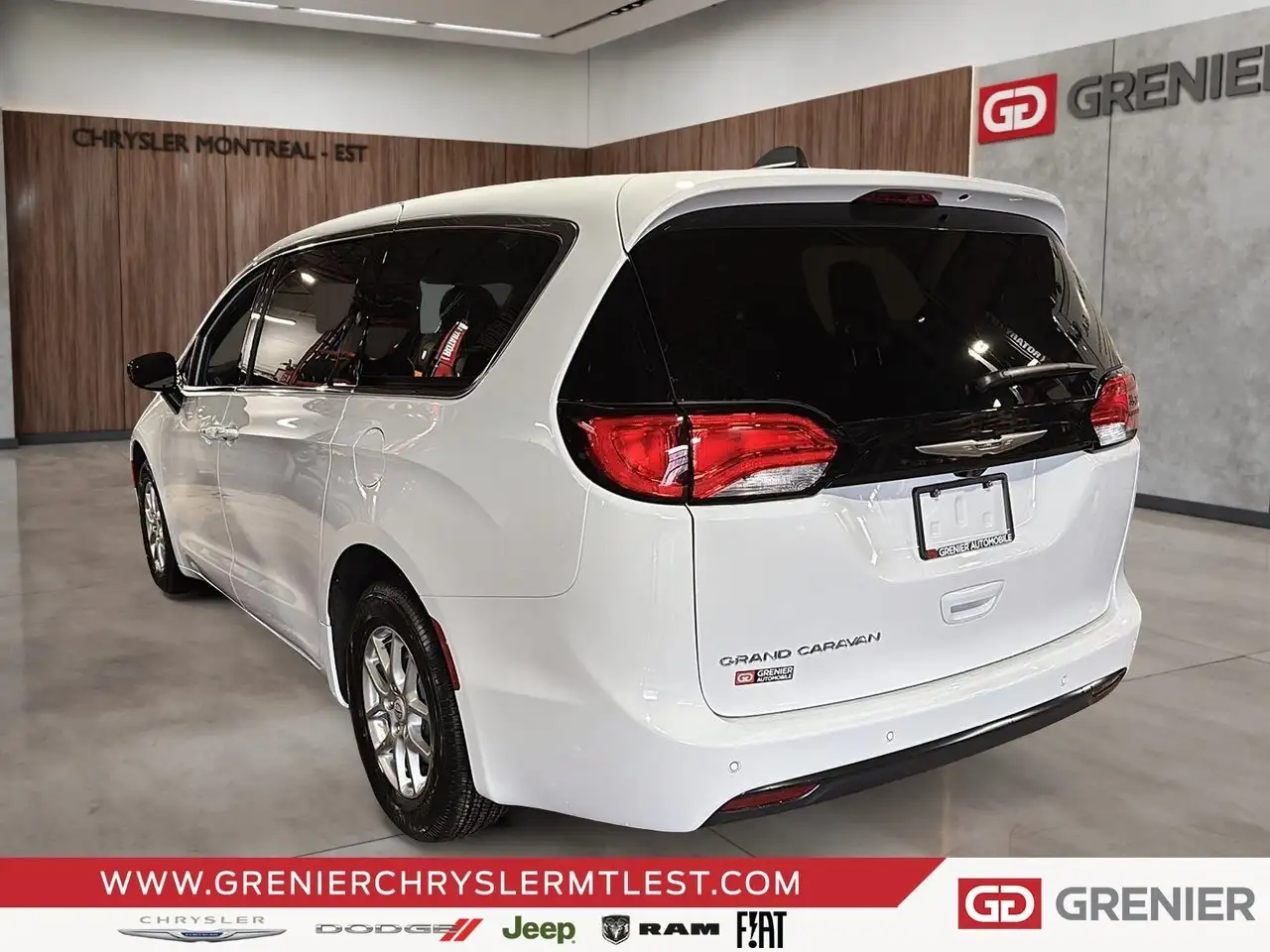 Chrysler Grand Caravan снимка Chrysler Grand Caravan