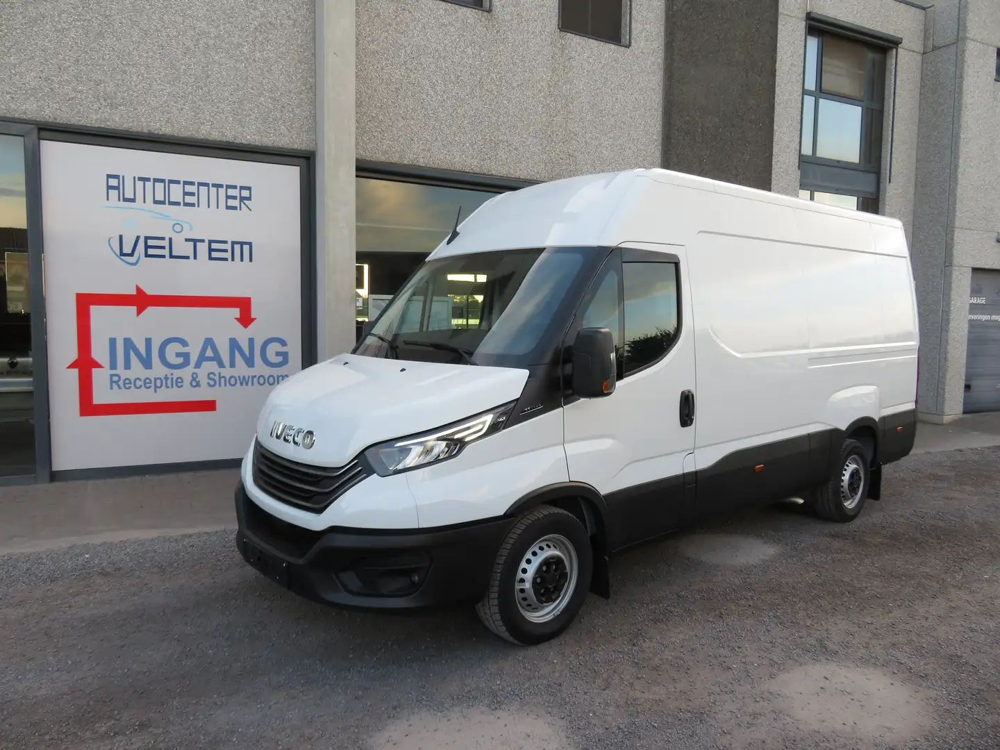 Iveco Daily 35S14 L3H2 Bianco - 1