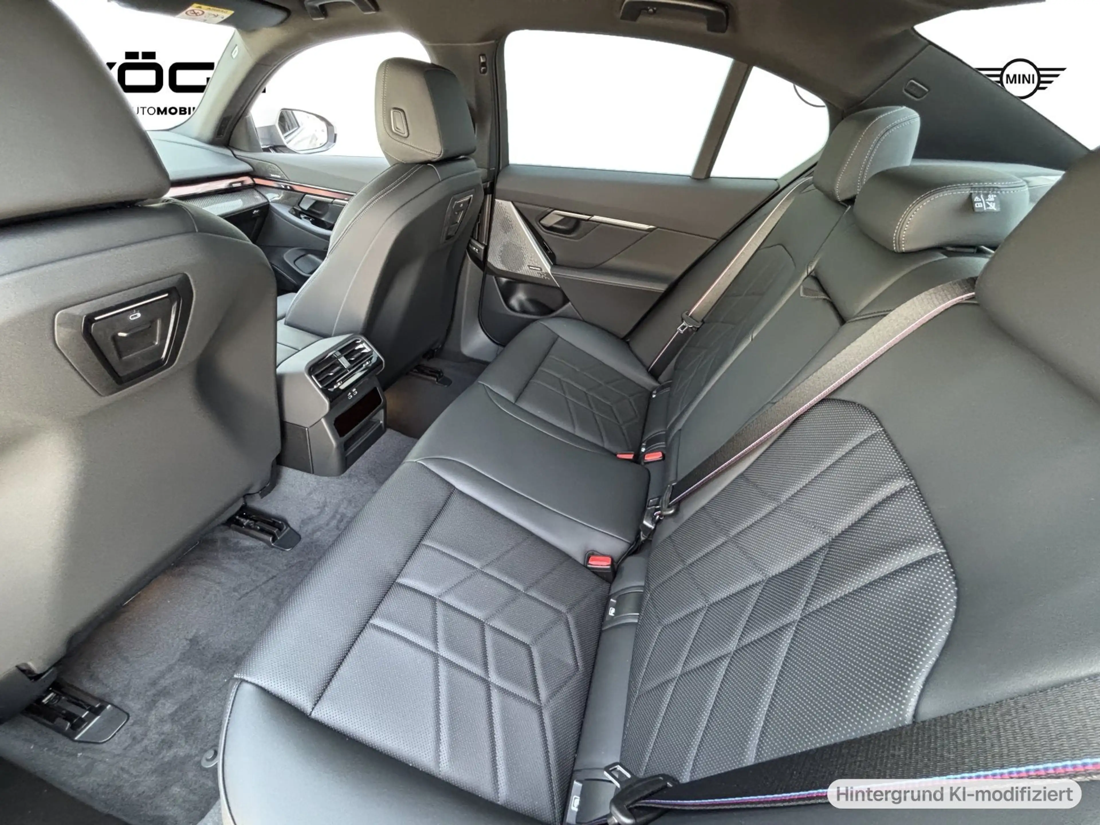 BMW 550 e xDrive Limousine M Sportpaket Head-Up DAB — photo 7