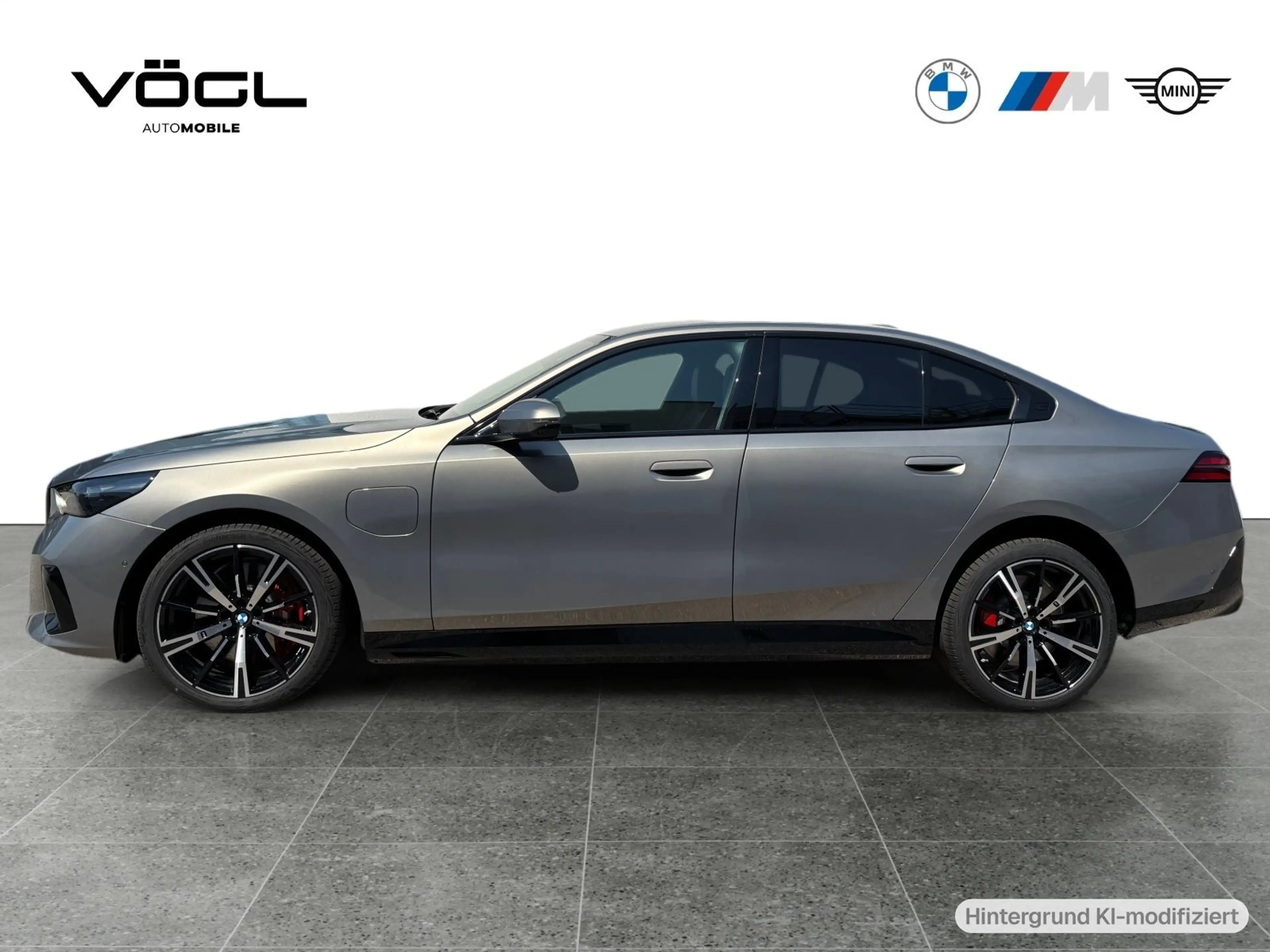 BMW 550 e xDrive Limousine M Sportpaket Head-Up DAB — photo 2