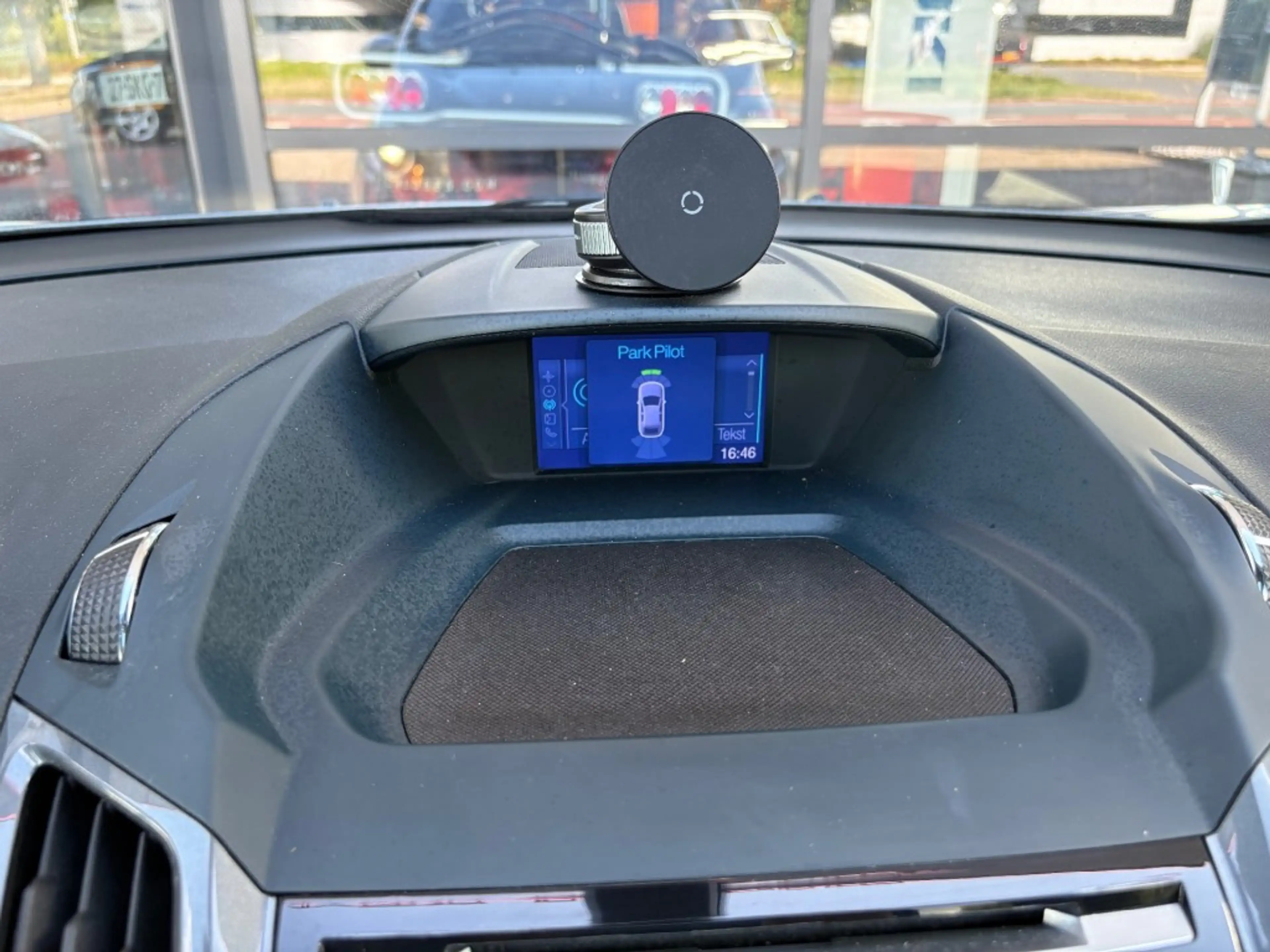 Ford C-Max 1.6 Titanium Panodak - Clima - Trekhaak - Leer — photo 13