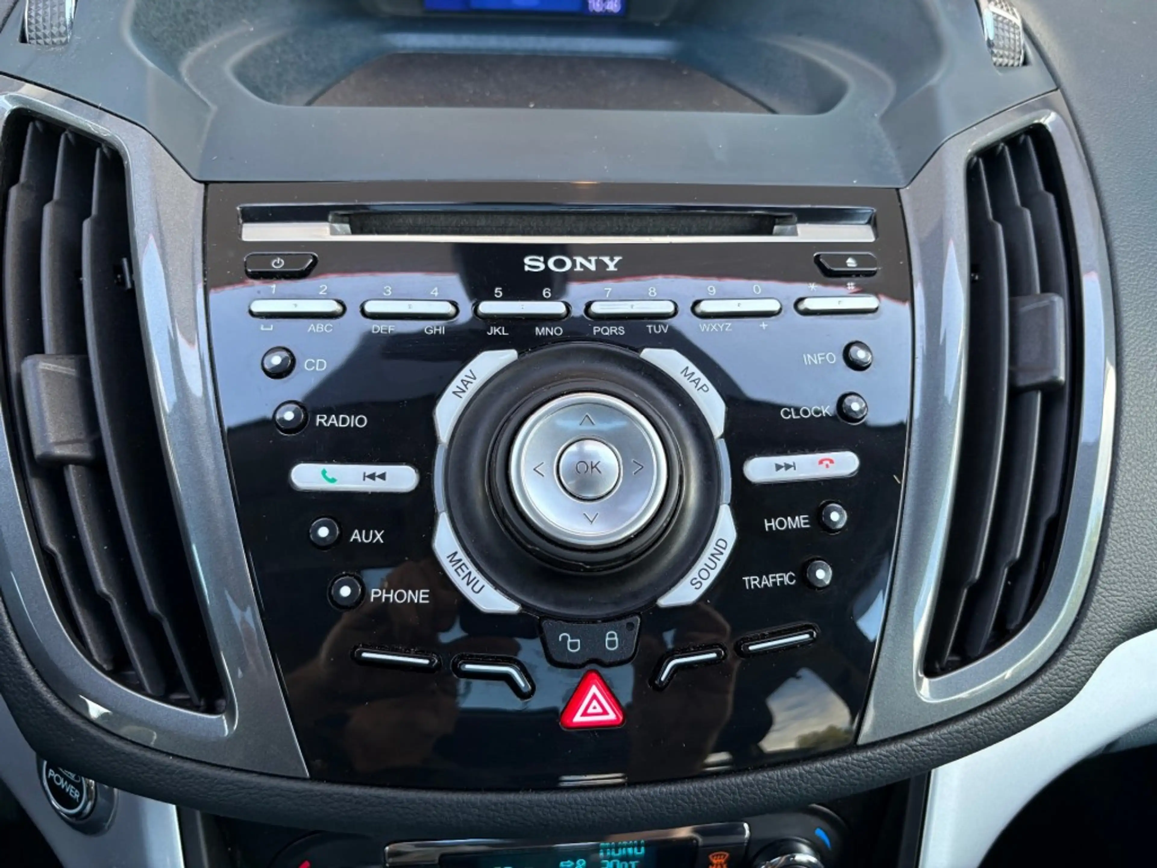 Ford C-Max 1.6 Titanium Panodak - Clima - Trekhaak - Leer — photo 14