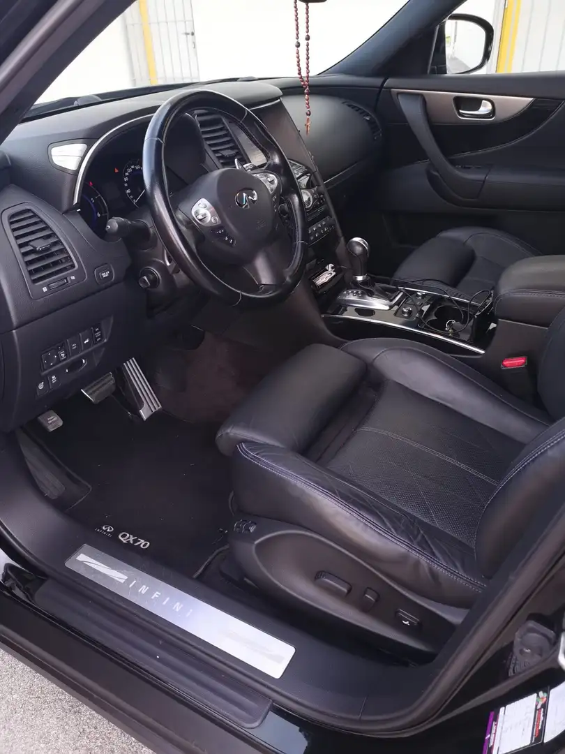 Infiniti QX70 S Premium Schwarz - 1
