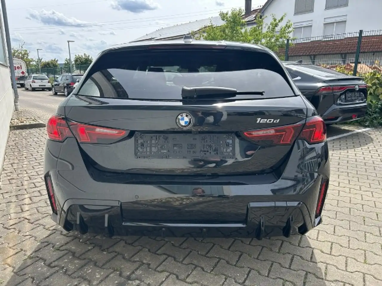 BMW 120 d M-Sport — photo 4