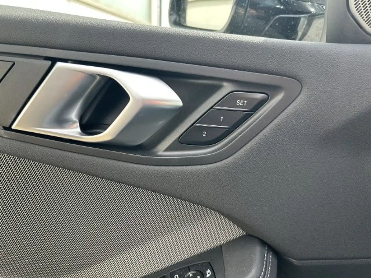 BMW 120 d M-Sport — photo 14