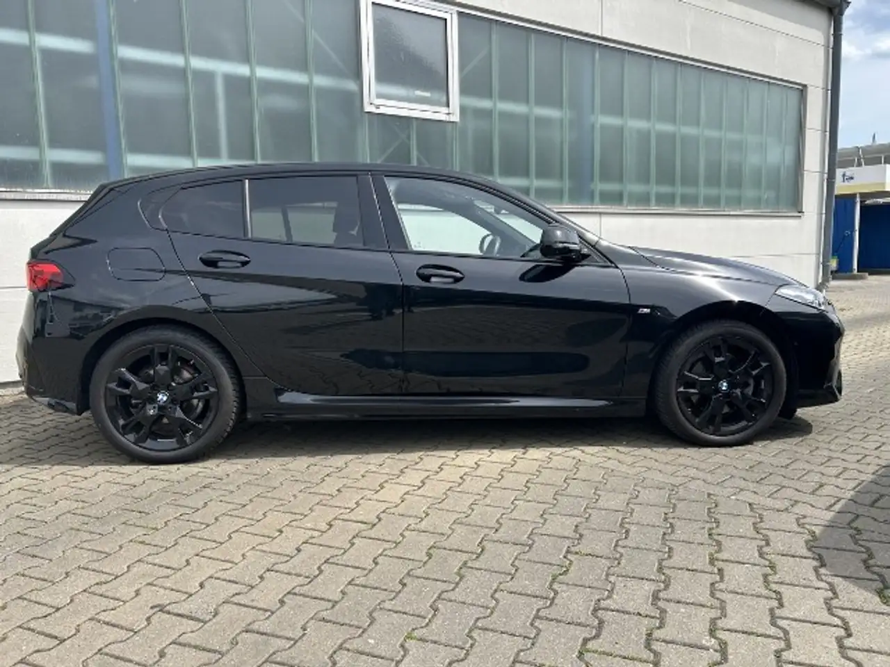 BMW 120 d M-Sport — photo 3