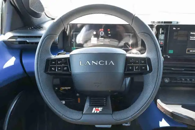 Lancia Ypsilon view 13