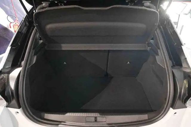 Lancia Ypsilon view 6