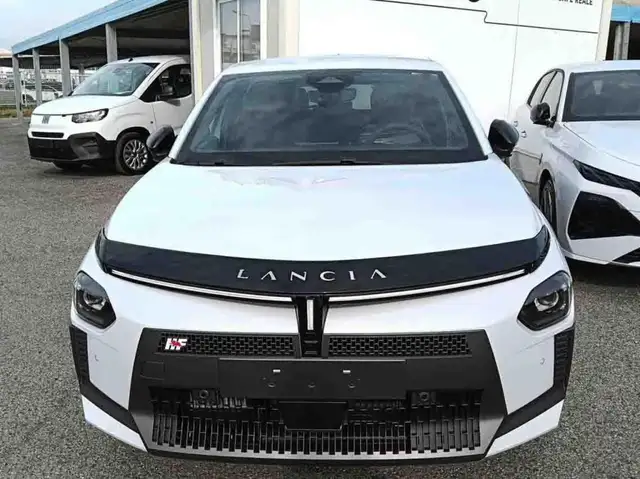 Lancia Ypsilon view 2