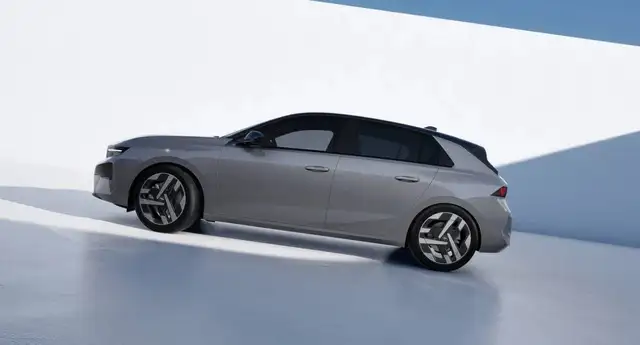 Opel Astra view 8