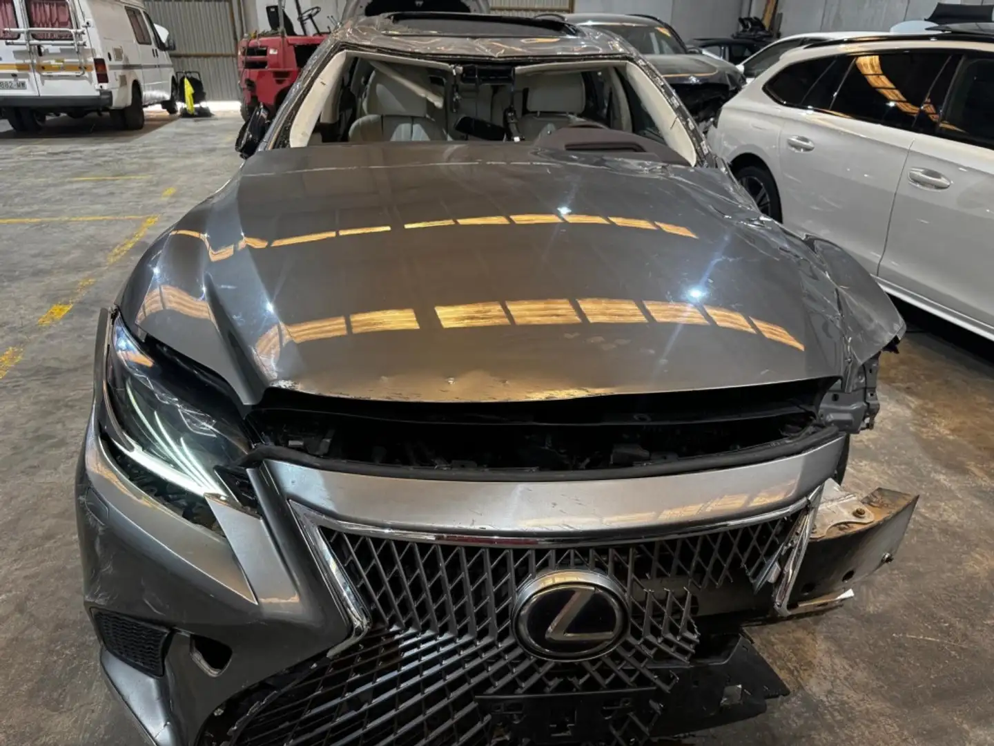 Lexus LS 500 500h Luxury L-Aniline - 2