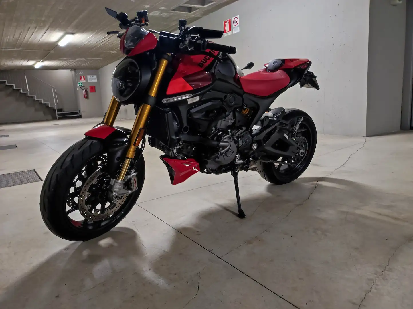 Ducati Monster 937 SP Rosso - 1