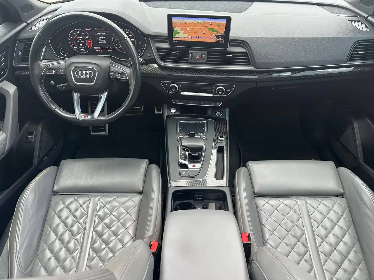 Audi SQ5 снимка Audi SQ5