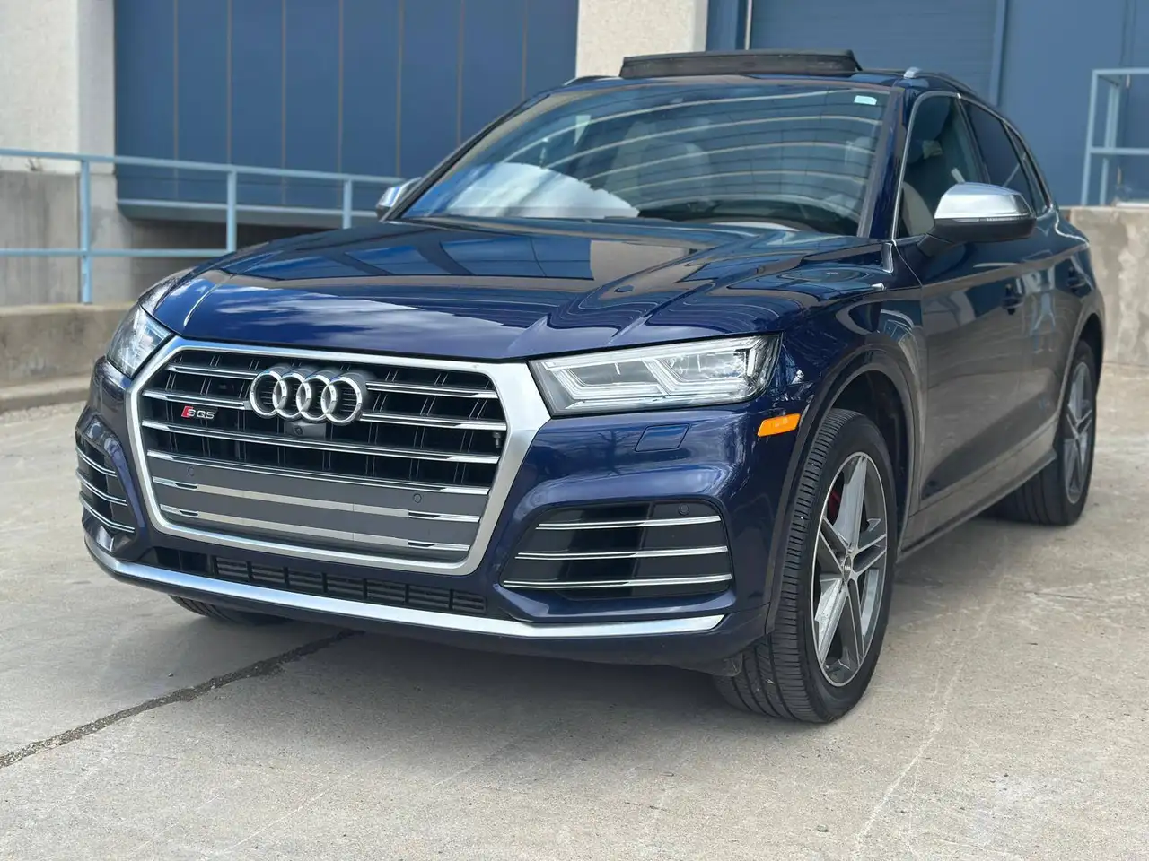 Audi SQ5 снимка Audi SQ5