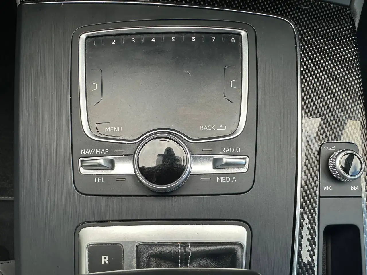 Audi SQ5 снимка Audi SQ5