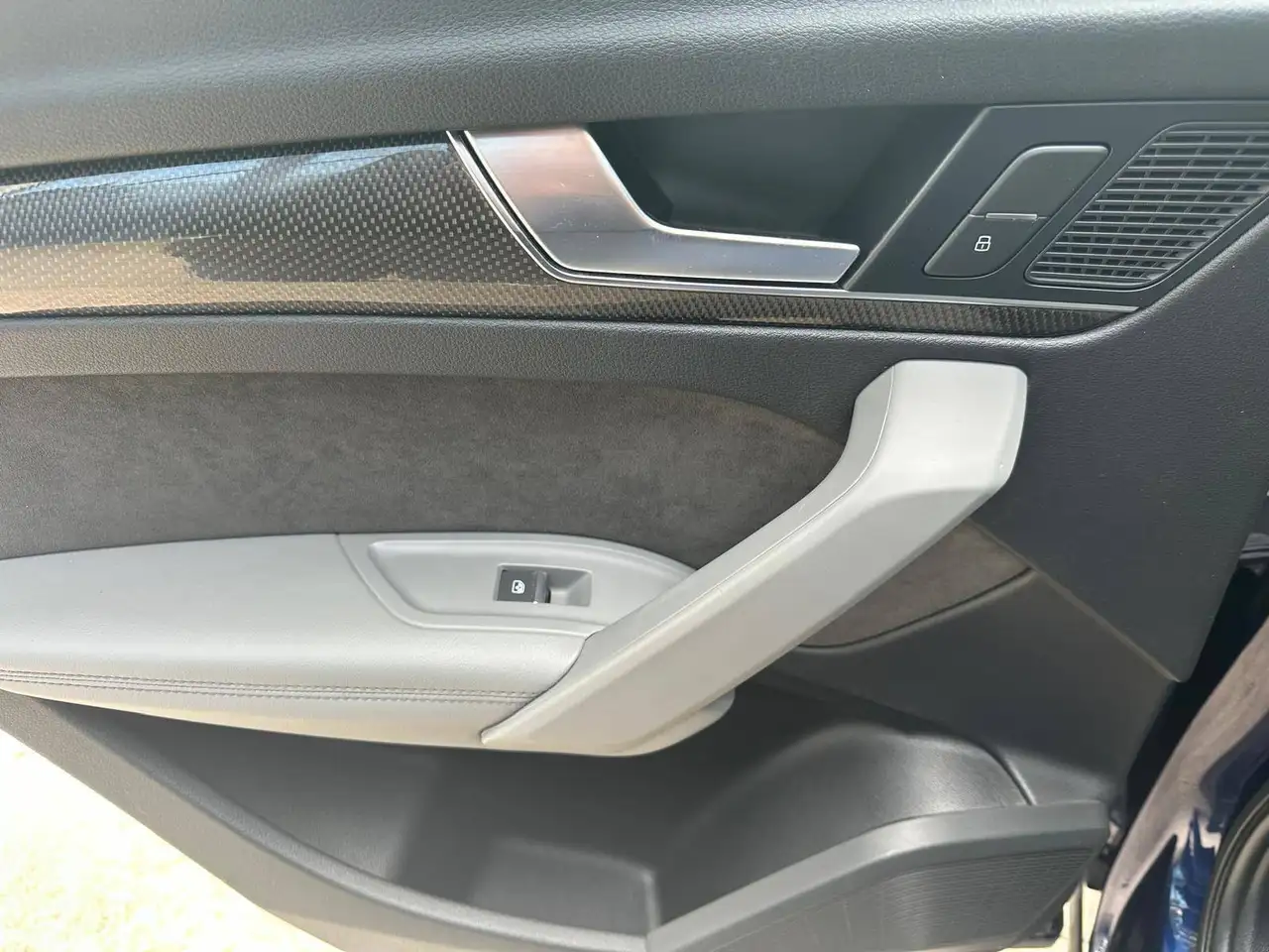 Audi SQ5 снимка Audi SQ5