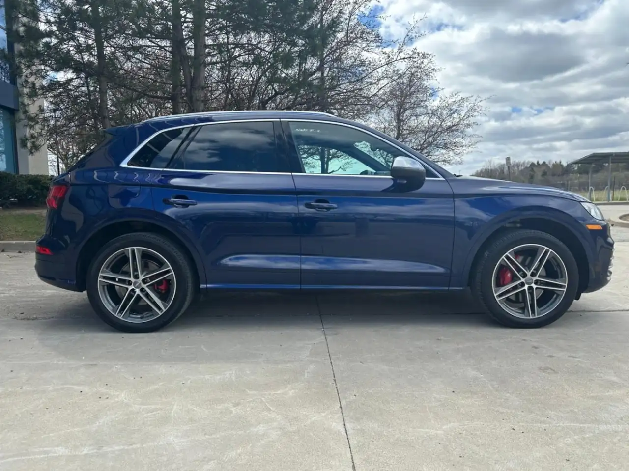 Audi SQ5 снимка Audi SQ5