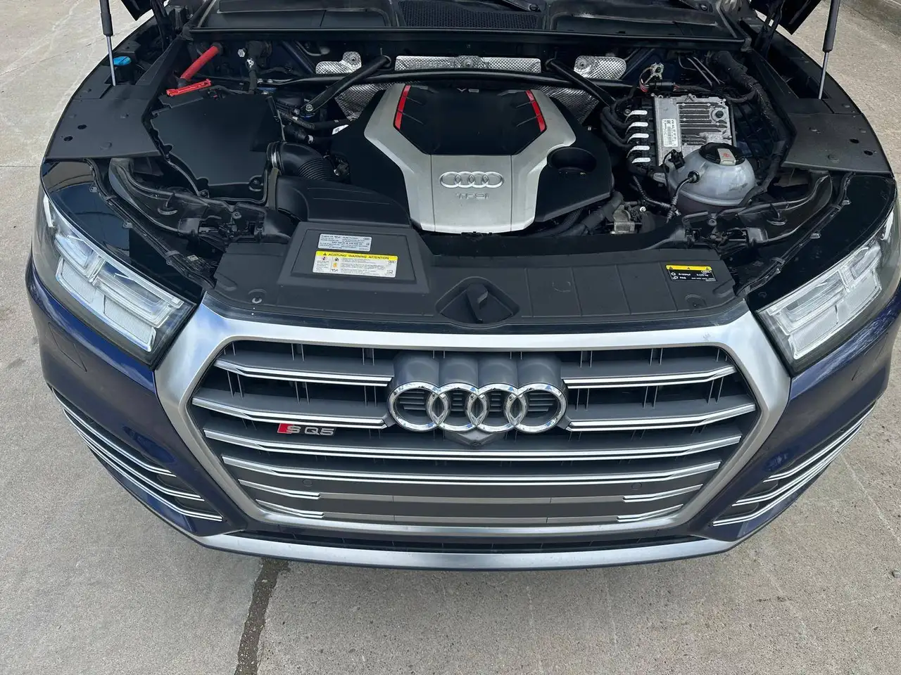 Audi SQ5 снимка Audi SQ5