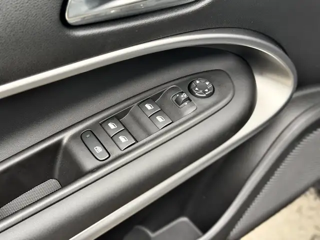 Jeep Avenger view 14
