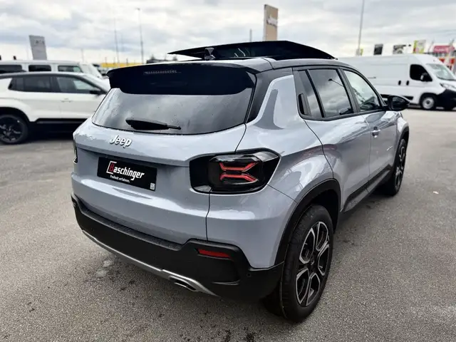 Jeep Avenger view 8