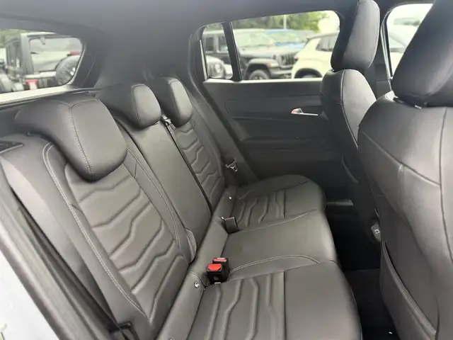 Jeep Avenger view 11