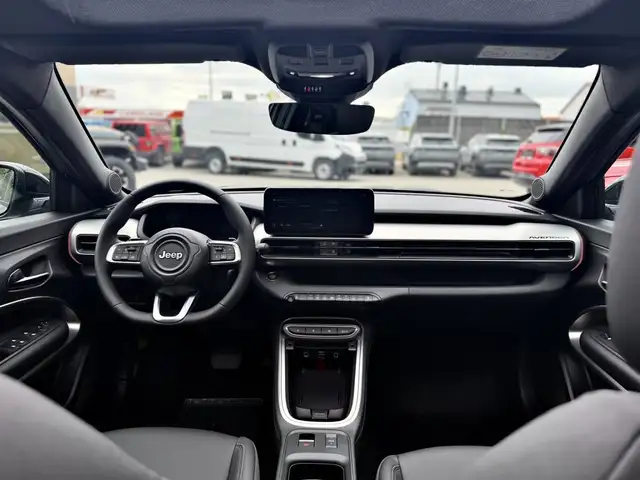 Jeep Avenger view 12