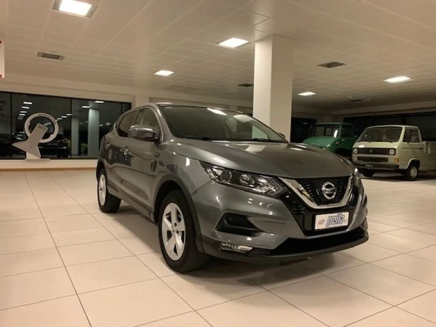 Nissan Qashqai 1.5 dCi Acenta AUTOCARRO 5 POSTI Grijs - 2