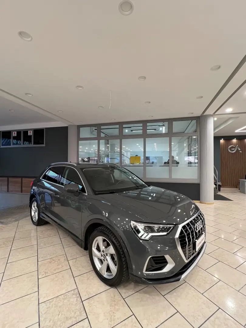 Audi Q3 Q3 35 TDI S tronic Advanced Grau - 1