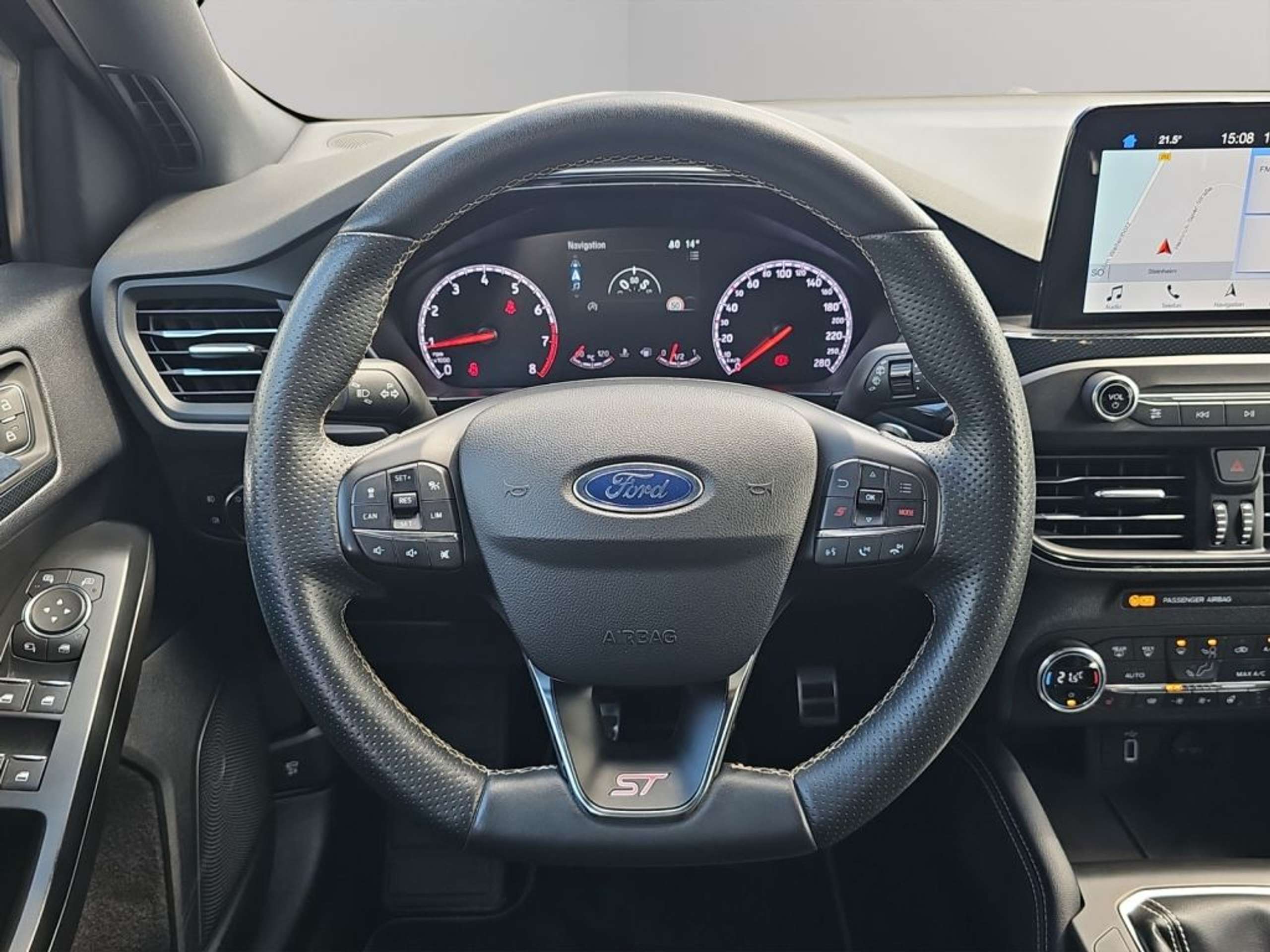 Fahrzeugabbildung Ford Focus 2.3  ST  *PERF.-P*iACC*RFK*LED*19-LM* - mit KI generiert/bearbeitet