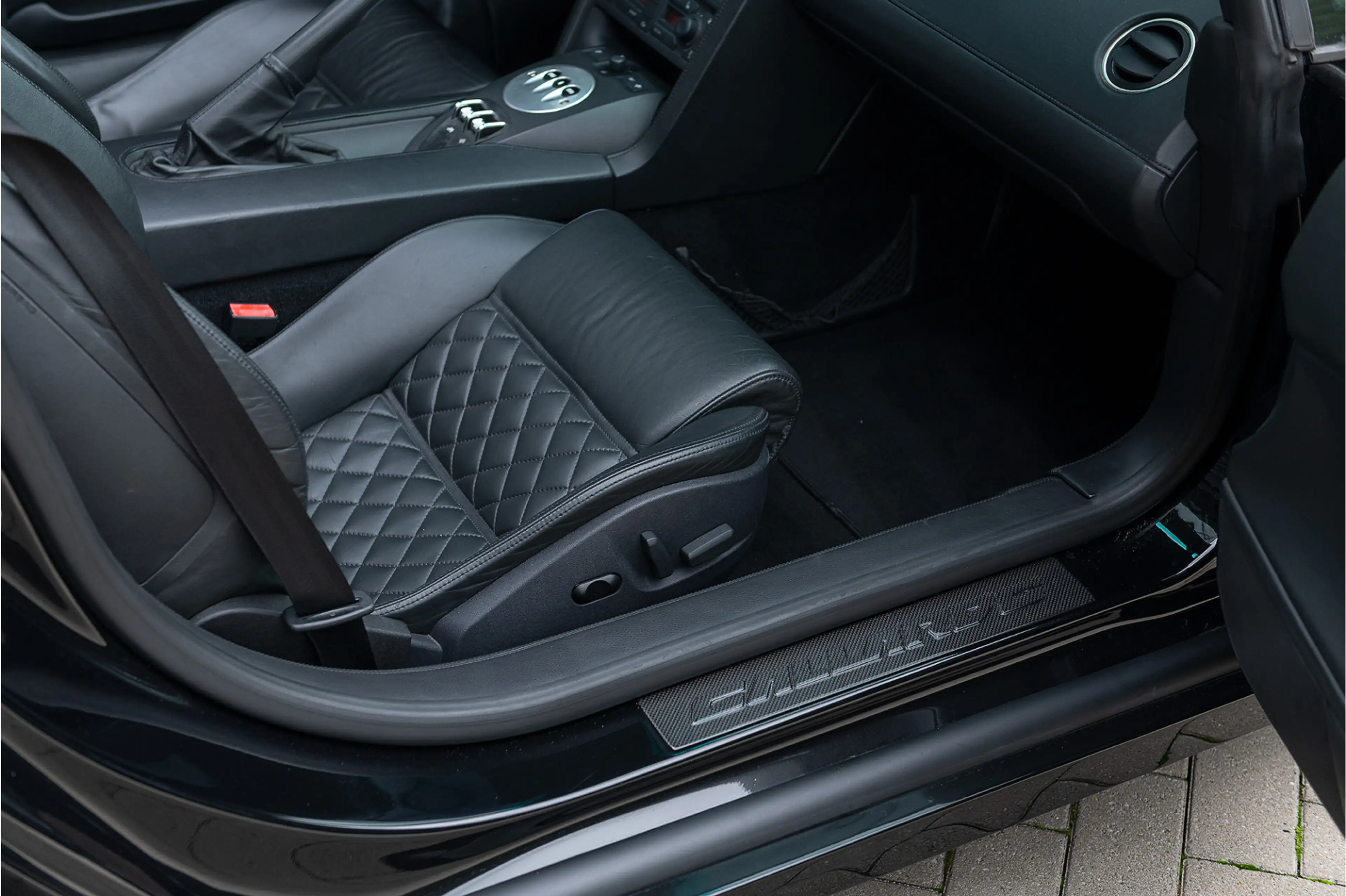 Lamborghini Gallardo 5.2 V10 LP560-4 Spyder Carbon Performante Pakket K — photo 30