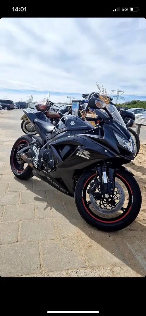 Suzuki GSX-R 750 Siyah - 1